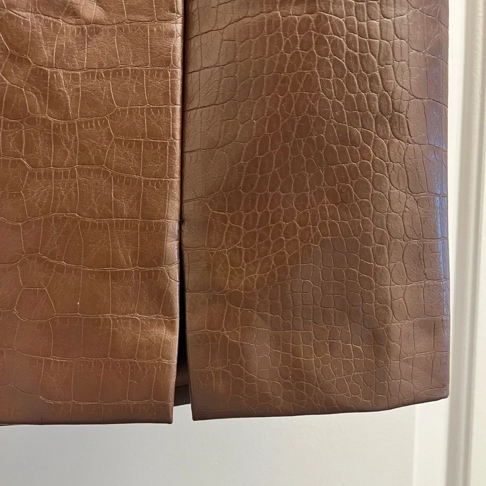 NWT ASTR Audrey Faux Leather Croc Skirt in Brown - Picture 7 of 12